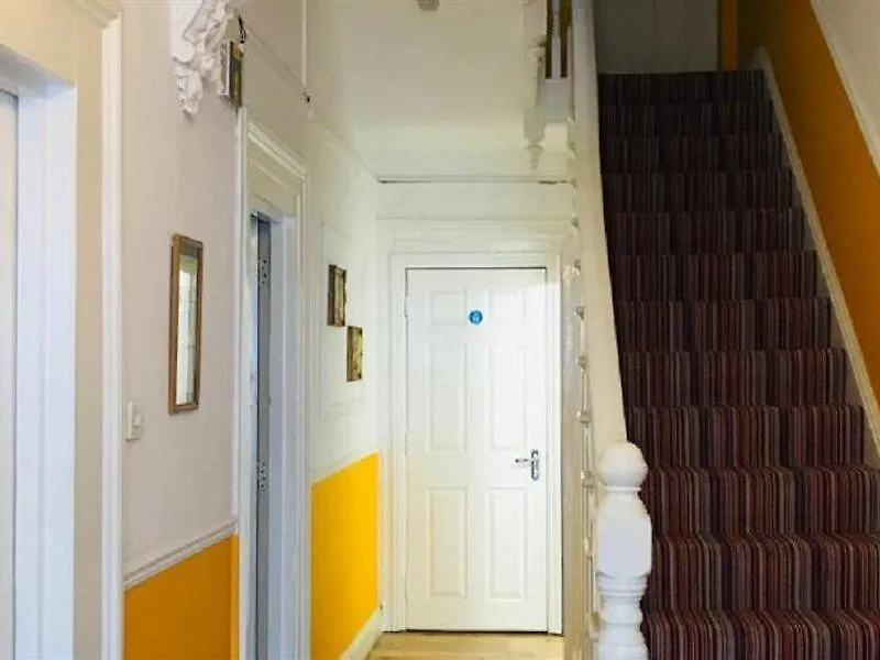 Circle Guest House Bed Only Southampton