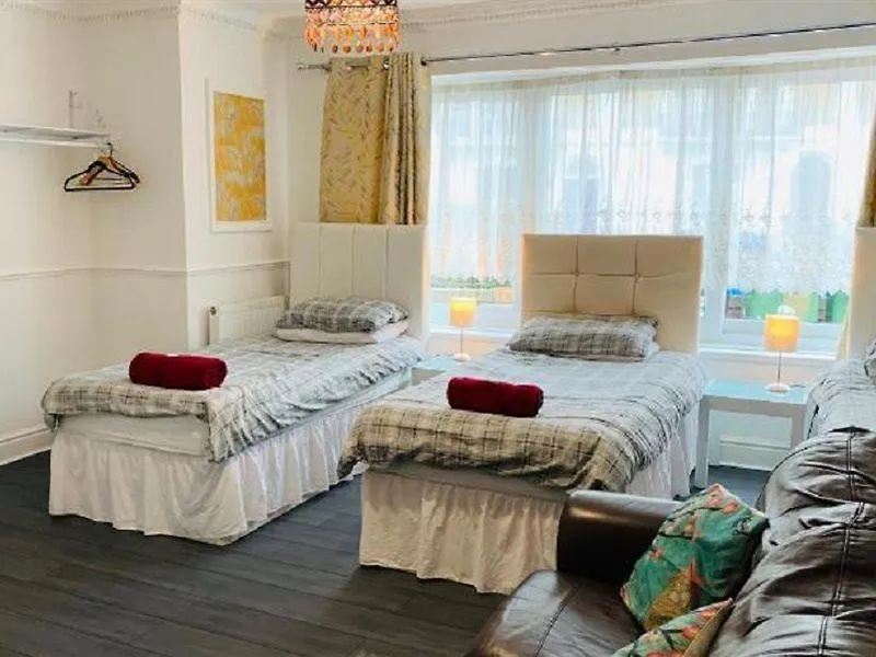 Circle Guest House Bed Only Southampton