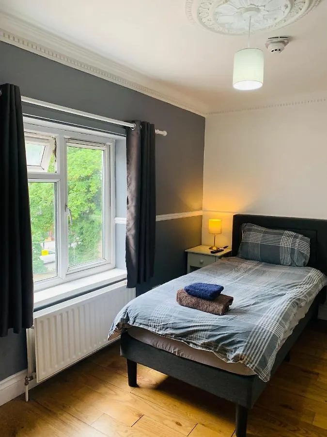 Circle Guest House Bed Only Southampton