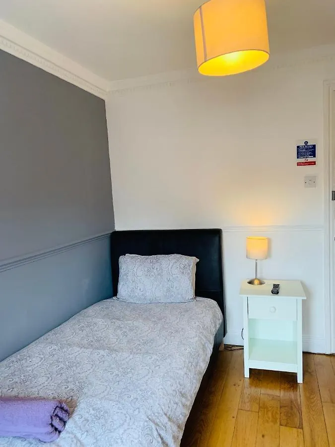Circle Guest House Bed Only Southampton