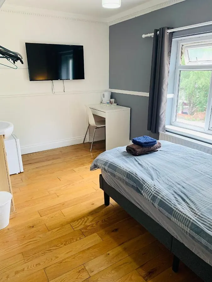 Circle Guest House Bed Only Southampton
