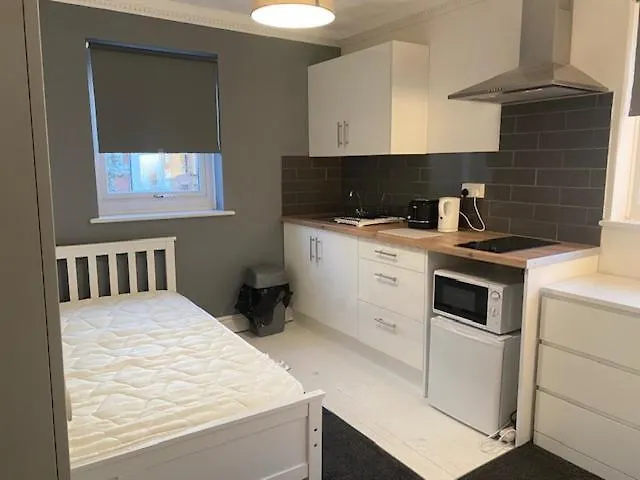 Circle Guest House Bed Only Southampton