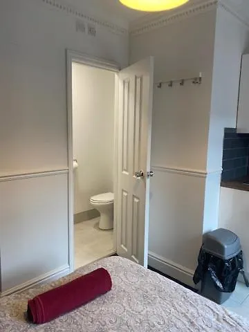 Circle Guest House Bed Only Southampton