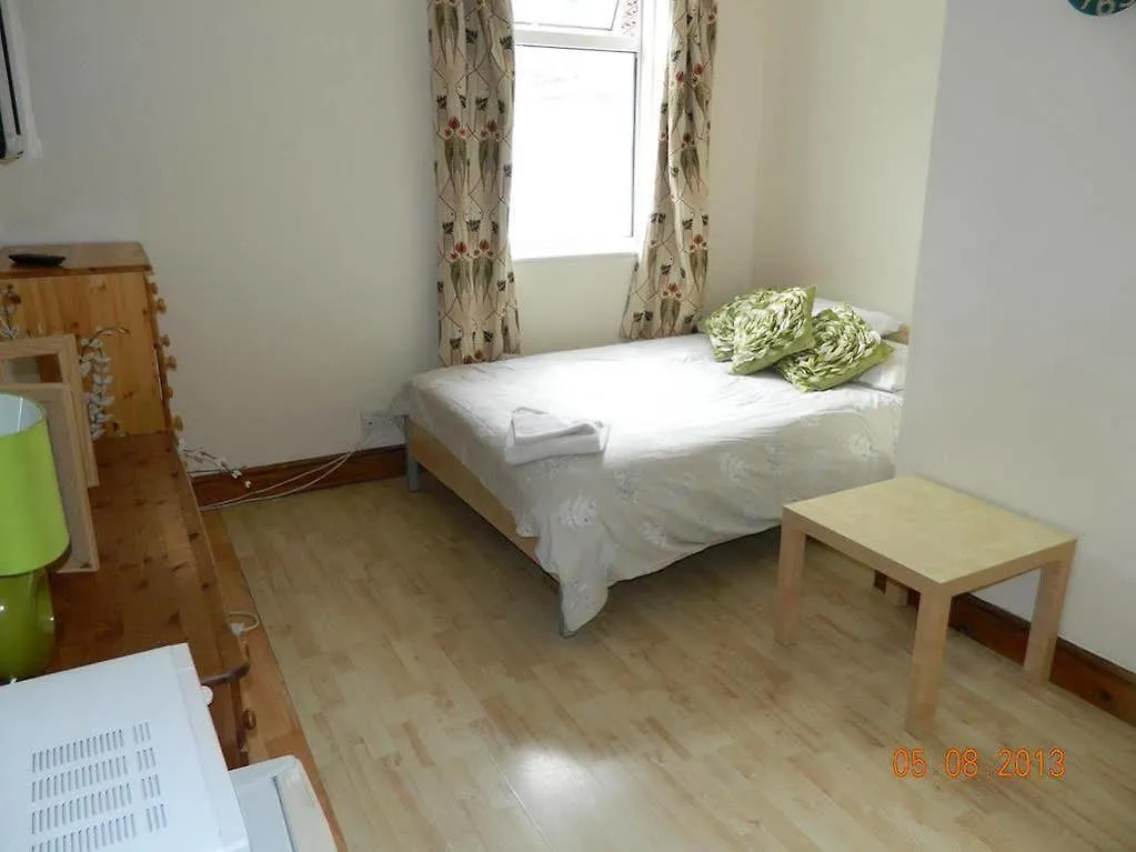 Circle Guest House Bed Only Southampton