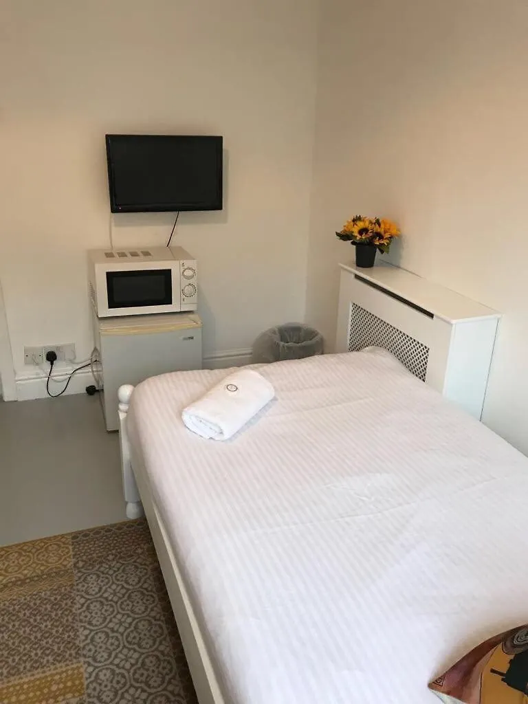Circle Guest House Bed Only Southampton